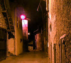 Nachtaufnahme: Dorf Lauzet d'Ubaye