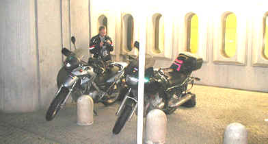 Motorräder am Flughafen Tegel