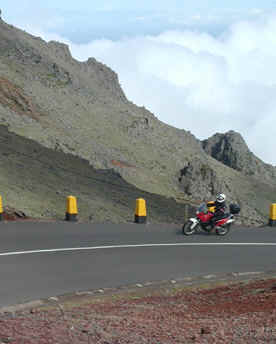 Motorradfahrren am Pico de Arreiro (Karsten)